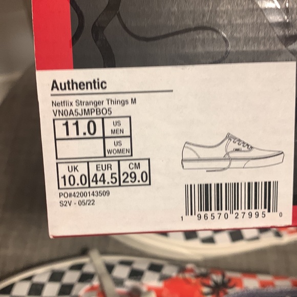 Stranger Things Vans - Surfer Boy Pizza Checkerboard Shoes - Picture 2 of 8